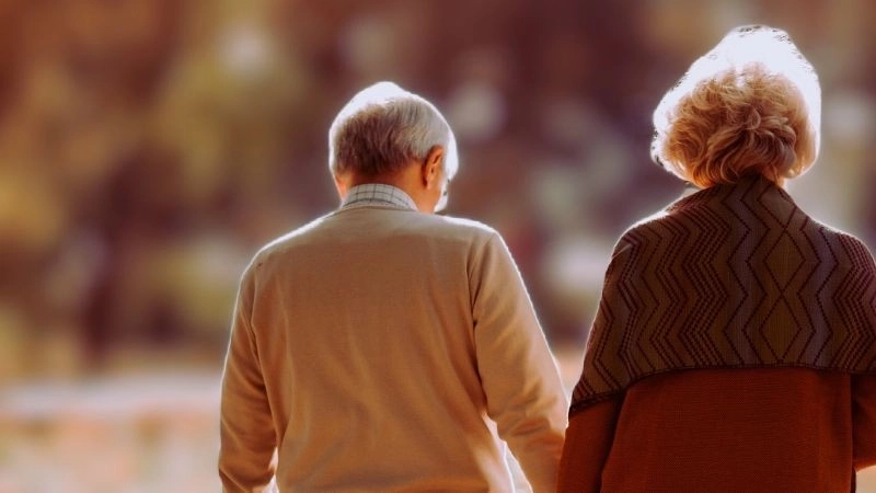 Identifying early signs of dementia