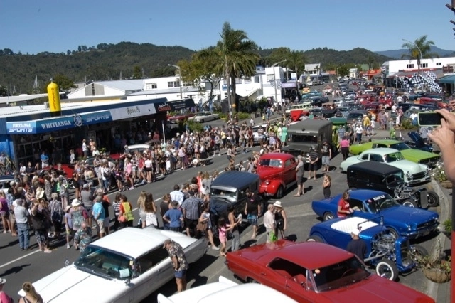 Beach Hop - Main Street Whitianga Beach Hop - Main Street Whitianga