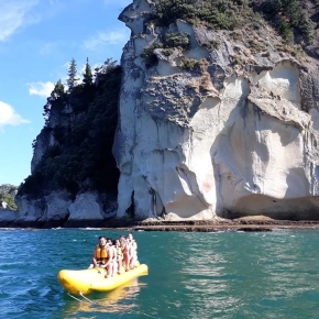People on boat in front of Shakespeare cliff